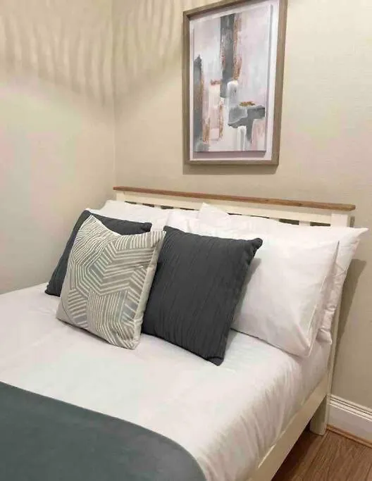 Villa Townhouse Sleep 6 Belfast