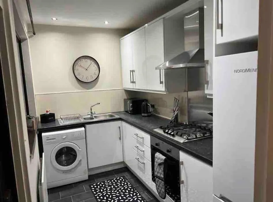 Villa Townhouse Sleep 6 Belfast