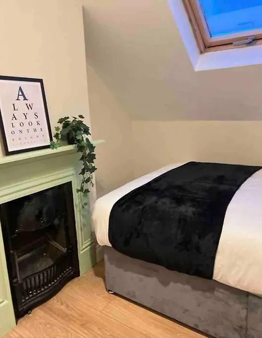 Villa Townhouse Sleep 6 Belfast 0*,